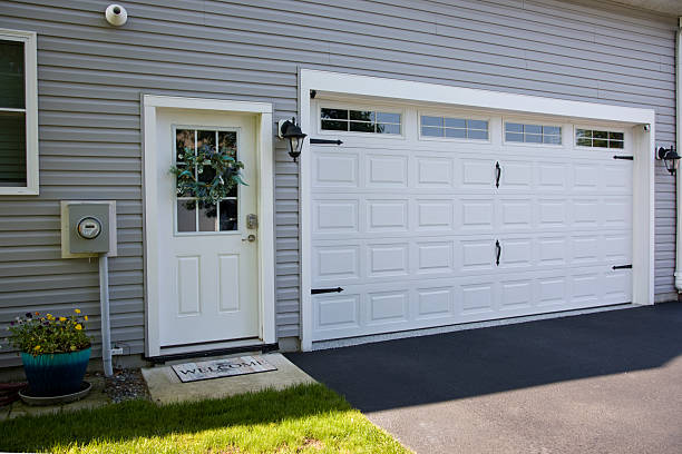 24/7 Emergency Garage Door Panel Replacement experts in Washington Heights, NY